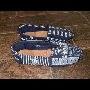 NYY canvas slip on shoes
